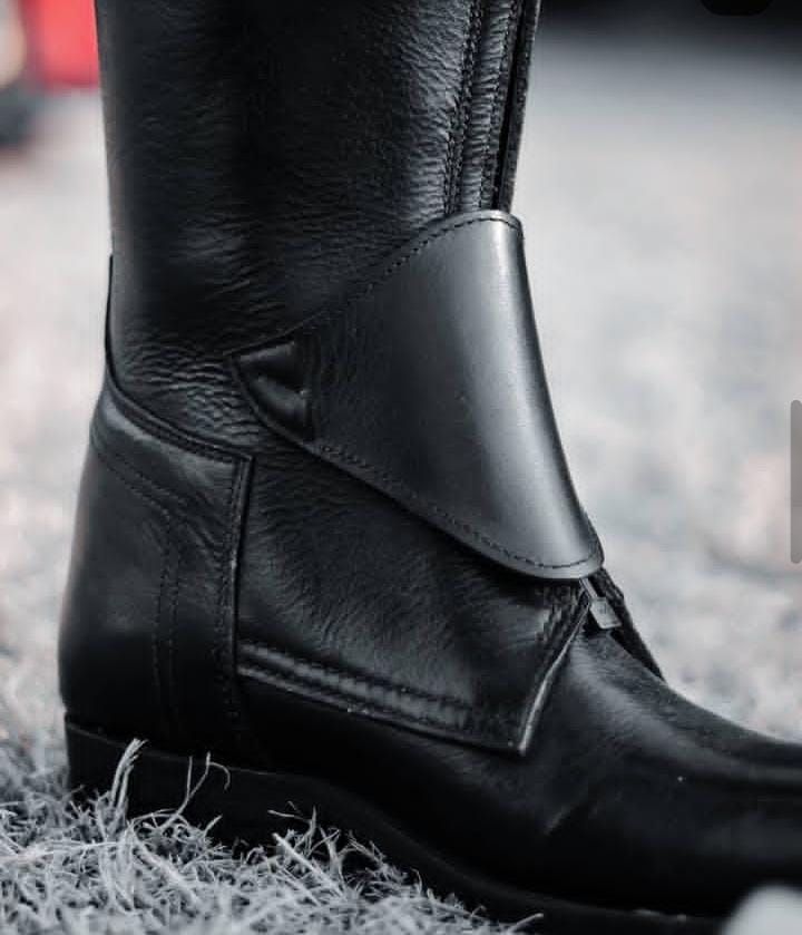 Custom Black Riding Boot – Premium Leather Craftsmanship